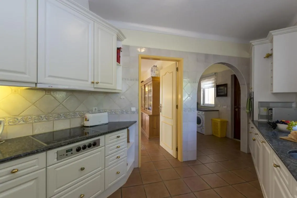 Villa With Beautiful See Views & Spacious Garden Ferragudo   Ferragudo (Faro)